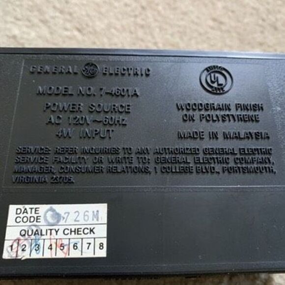 General Electric Model No. 7-4601A Clock Radio *Tested* - Picture 6 of 9